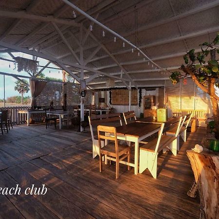 Wera Beach Kadumbul Экстерьер фото