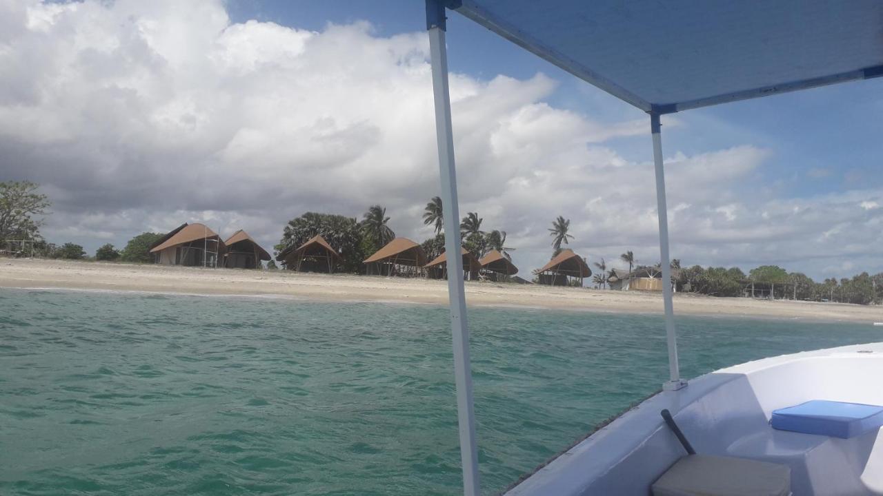 Wera Beach Kadumbul Экстерьер фото
