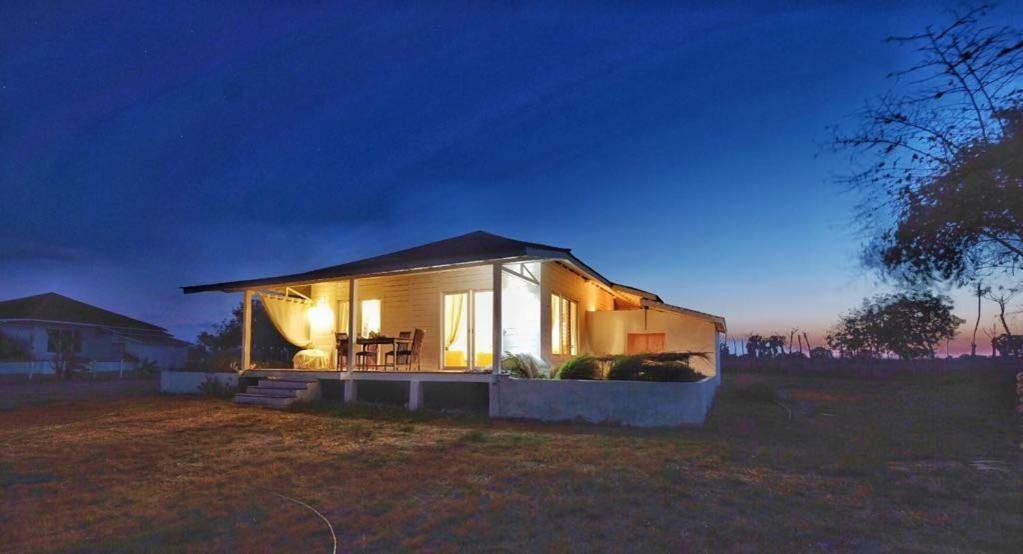 Wera Beach Kadumbul Экстерьер фото