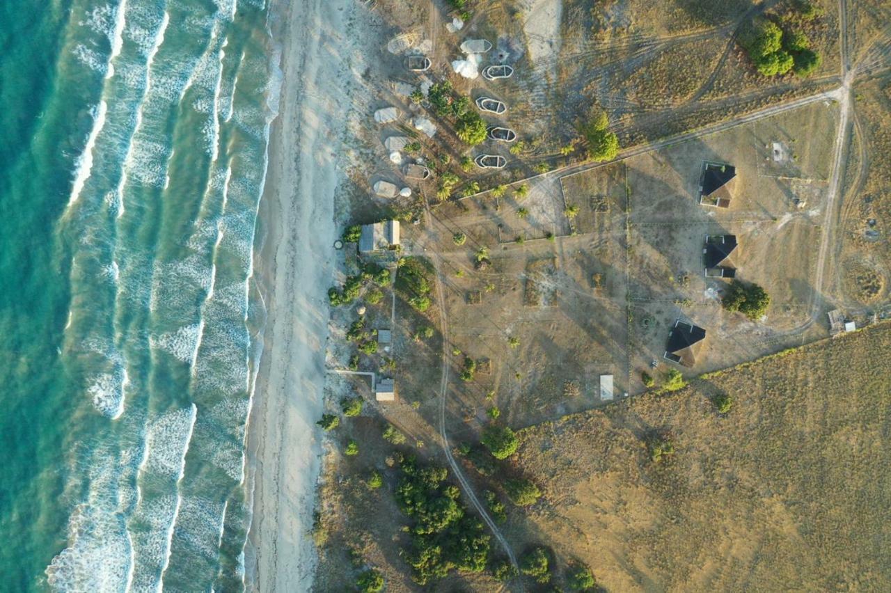 Wera Beach Kadumbul Экстерьер фото